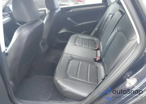 2015 Volkswagen Passat 1.8T Wolfsburg Edition z USA, uszkodzony, nr VIN 1VWAT7A36FC091969